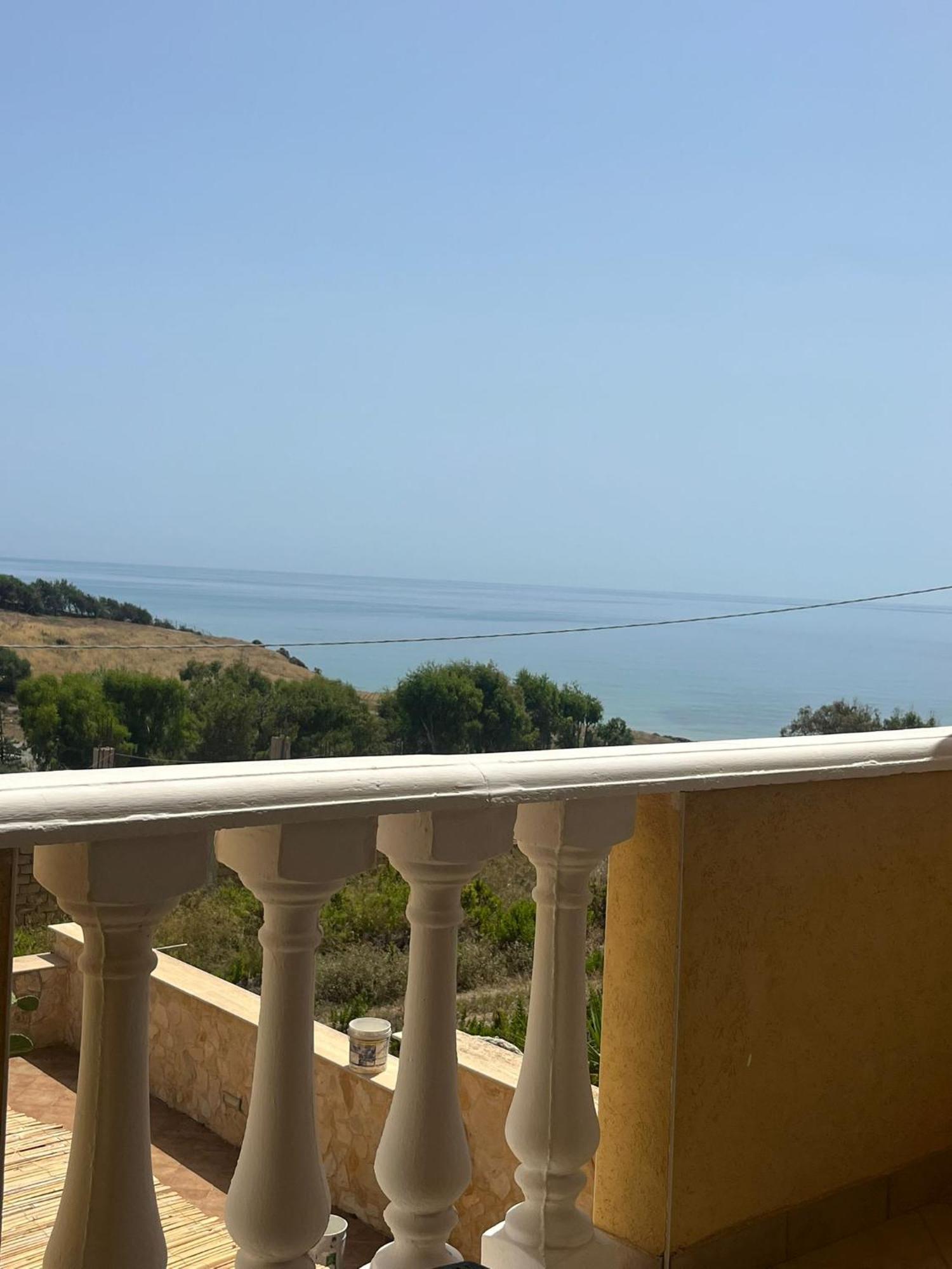 Al Faro Bed & Breakfast Реалмонте Екстериор снимка