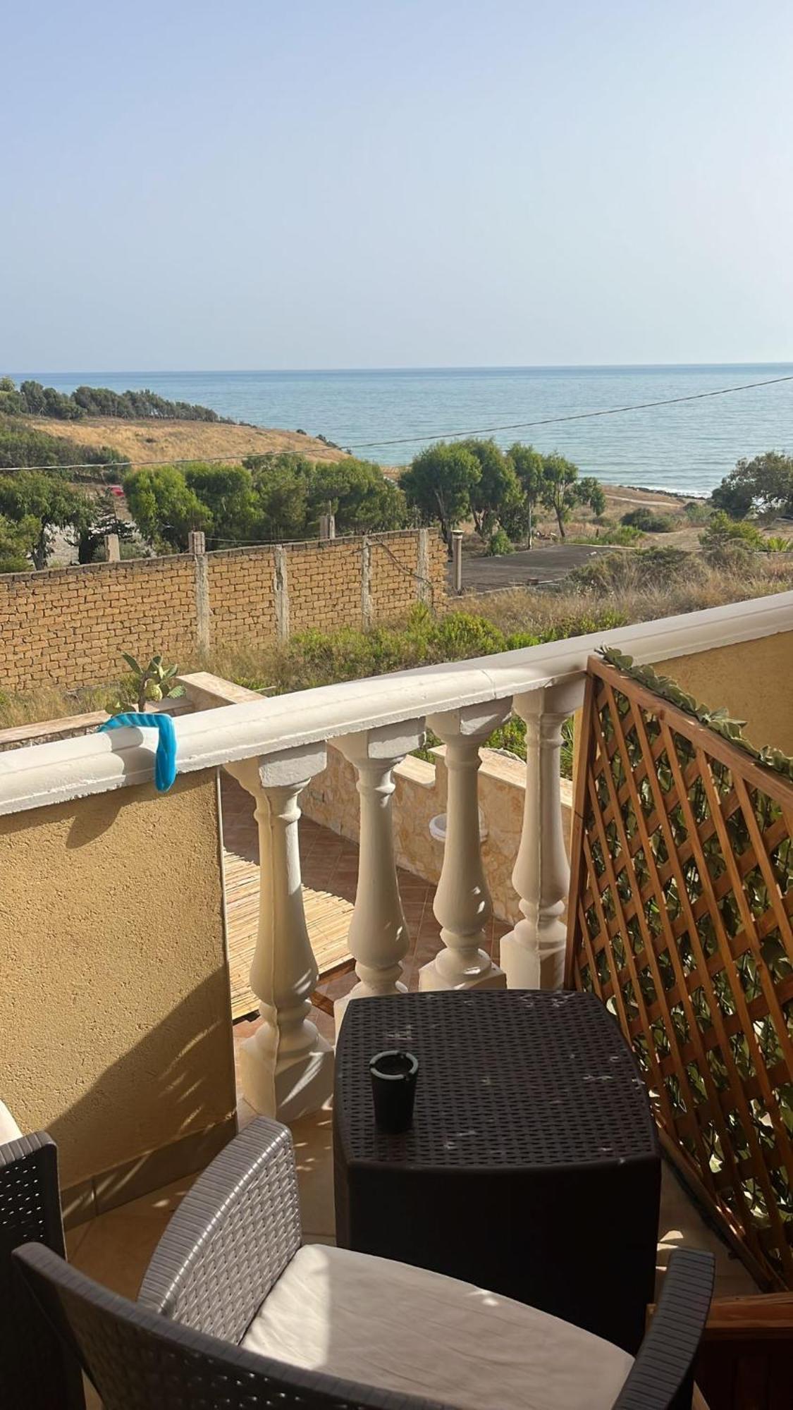 Al Faro Bed & Breakfast Реалмонте Екстериор снимка
